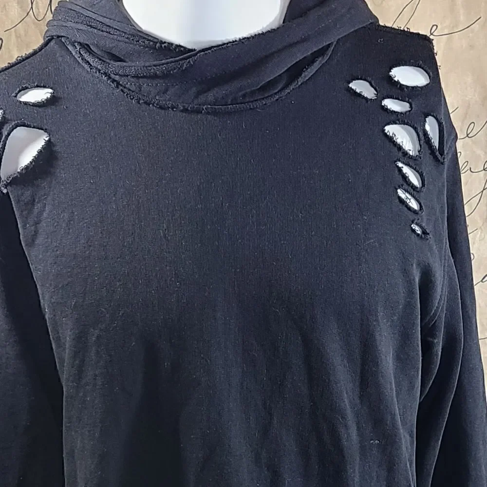 Distressed shirt - Picture 6 of 12